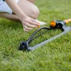 Kép 8/9 - Fiskars Oszcilláló esőztető fém talp